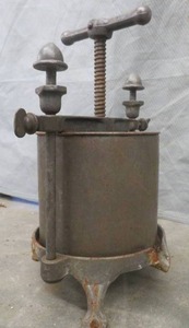 lot 58 image: ANTIQUE FRUIT AND WINE PRESS