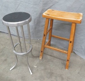lot 61 image: 2 BAR STOOLS