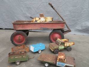 lot 66 image: RED WAGON FILLED WITH TONKAS