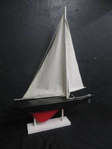 lot 68 image: LARGE HANDMADE VINTAGE SAILBOAT