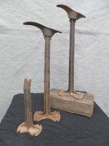 lot 84 image: 3 ANTIQUE CASTIRON SHOE COBBLERS