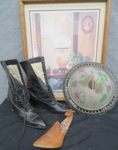 lot 92 image: LADYS LOT