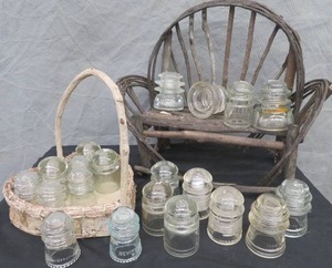 lot 107 image: VINTAGE INSULATORS