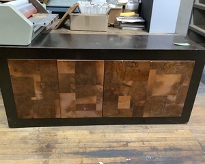 lot 49 image: Brown Counter with Drawers