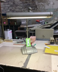 lot 67 image: Large Vintage Desk Lamp