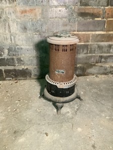 lot 201 image: Kerosene Stove