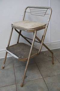 lot 39 image: Step stool