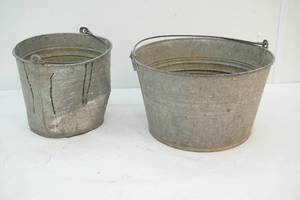 lot 52 image: Vintage buckets