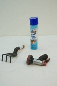 lot 111 image: Garden care supplies