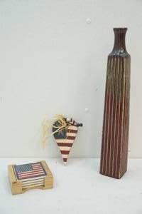 lot 115 image: 4th of July dcor