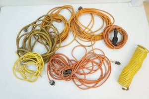 lot 127 image: Extension cords, drop light and air hose extension