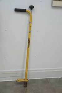 lot 130 image: Weed puller