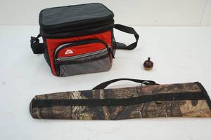 lot 109 image: Cooler, satchel and dcor