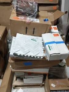 lot 20 image: PALLET OF MIXED TILE