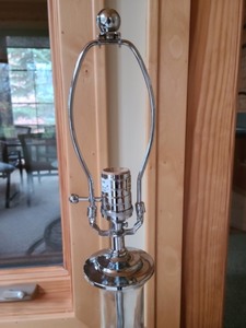 lot 10A image: Clear Glass Table Lamp