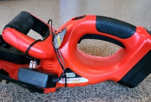 lot 111 image: Black and Decker Hedge Trimmer