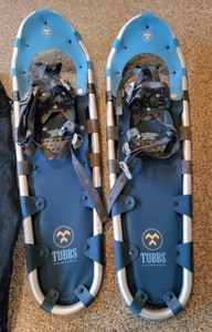 lot 114 image: Tubbs Adventure 30 Snowshoes