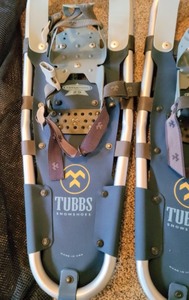lot 115 image: Tubbs Adventure 25 Snowshoes