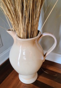 lot 76 image: Decorative Pitcher and Wheat Grass