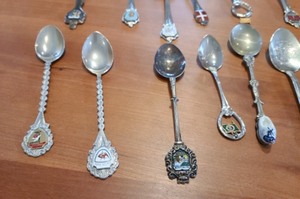 lot 77 image: Souvenir Spoons
