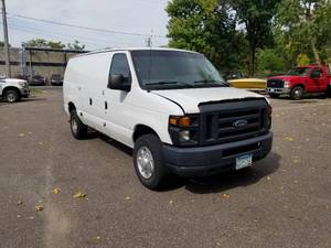 lot 1 image: 2013 Ford E250 Econoline 3 Door Cargo Van