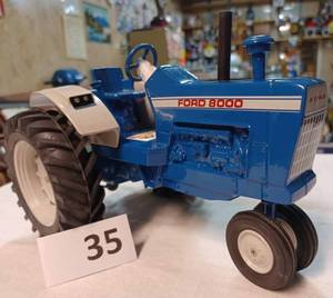 lot 35 image: Scale Models Ford 8000 NF 116th Scale - No Box, 50th Anniversary Mills Fleet Farm
