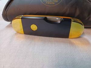 lot 39 image: Franklin Mint Collector Knife IH Farmall H Tractor Knife in Original Case