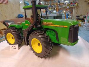lot 41 image: John Deere 9620 116th Scale - No Box