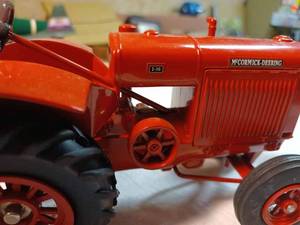 lot 49 image: Spec Cast McCormick-Deering I-30, 116th Scale - No Box