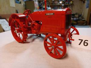 lot 76 image: Scale Models McCormick-Deering 22-36, 116th Scale - No Box