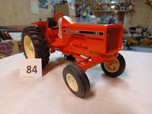 lot 84 image: Scale Models Allis-Chalmers 185 Crop Hustler 116th Scale - No Box