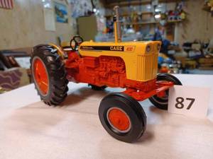 lot 87 image: Ertl Case 830 Case-o-mattic Drive Diesel 116th Scale - No Box