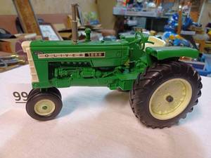 lot 99 image: Ertl White Oliver 1655, 116th Scale - No Box