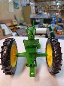 lot 103 image: Ertl John Deere 60, 116th Scale - No Box