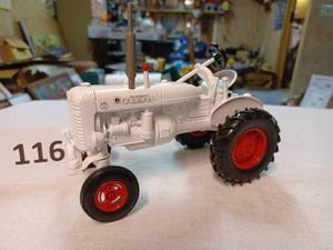 lot 116 image: Ertl Farmall A Offset 116th Scale - No Box, 50th Anniversary White Demo