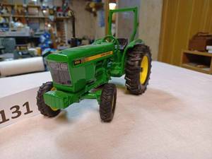 lot 131 image: Ertl John Deere 950, 116th Scale - No Box
