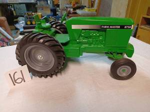 lot 161 image: Scale Models Farm Master 8750 Tractor 116th Scale - No Box