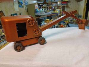 lot 165 image: Structo Excavation Shovel - Structo Excavating Company Phone 351 is on the back of the cab - Missing Tracks