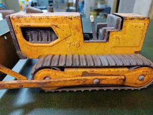 lot 171 image: Tonka T-6 Dozer with Tracks (Was an Outside Play Toy)