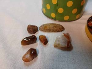 lot 218 image: Large Assortment of Polished Agates and Unique Stones