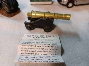 lot 223 image: Vintage Penncraft 19th Century Naval or Fort Cannon Replica, New Keepsake Ornament of 1955 Murray Tractor