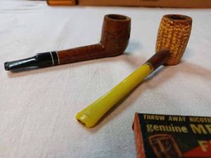 lot 225 image: Five Vintge Pipes and a Box of Genuine Medico Pipe Filters