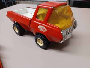 lot 251 image: Tonka Pickup and 2-Tonka Formula Race Cars - Different Scales