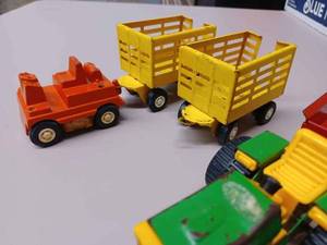 lot 252 image: Tonka Tractor with 2-Wheel Trailer and Tonka Airport Tug with 2-Luggage Trailers