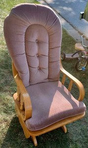 lot 257 image: Dutchman Furniture Company Oak Glider Rocker with Seat and Back Cushion