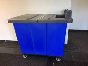MSRP $750 Bayhead Products - 800 Lb Load Capacity, 20 Bushels, Blue Polyethylene Poly Truck - 34 Wide x 46 Long x 33 High WGray Polyethylene Janitorial Style Lid (with lid dimensions are slightly bigger) - Excellent Condition