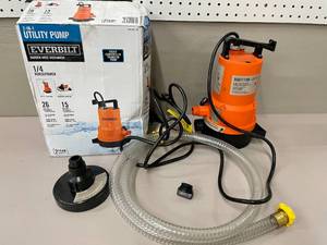 lot 12 image: Everbilt 2 in 1 UtilityTransfer Pump 14 HP