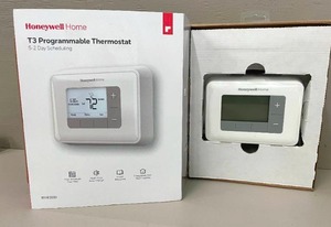 lot 71 image: Honeywell Home T3 Programmable Thermostat.  