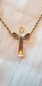 lot 88 image: 14k Yellow Gold Crucifix Pendant and Chain  13 grams