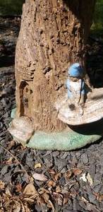 lot 412 image: Whimsical Concrete Bird Bath